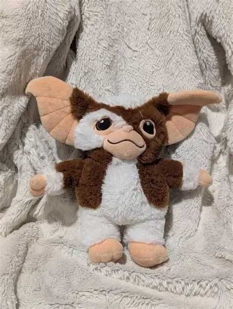 pluszowa maskotka gremlin