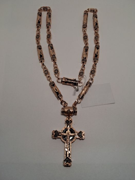 Золотая цепочка с крестом  ручная работа Золотий ланцюжок з хрестиком