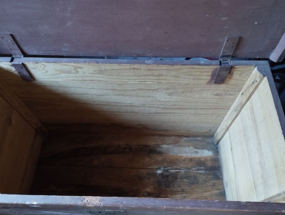 Baú de madeira  50X66X105