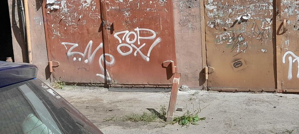 Продажа нежилого помещения.Победы-65