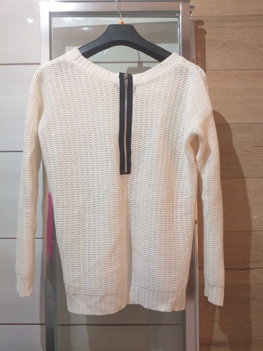 Sweterek stradivarius