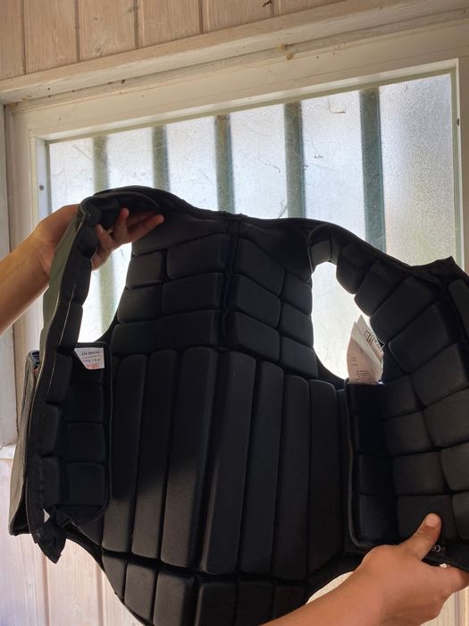 Colete de equitaçao da BR64738679708291122