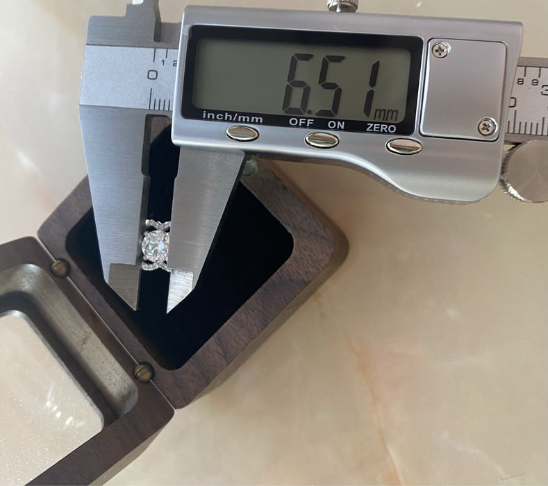 Муасаніт конкурент діамантів набір конюшина пусети колечко муассанит