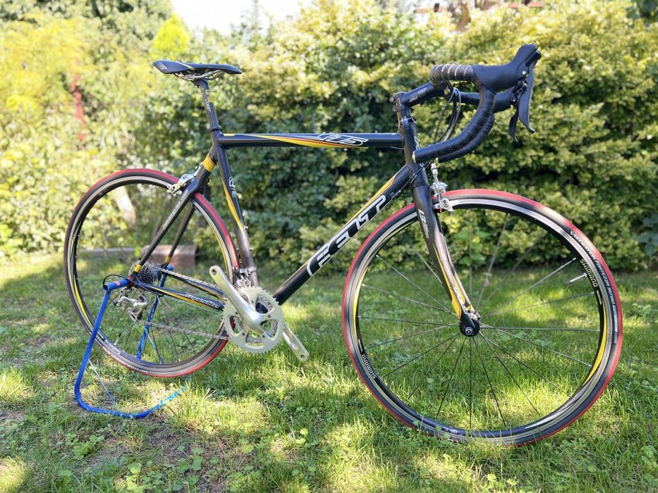 Rower szosowy Felt F75