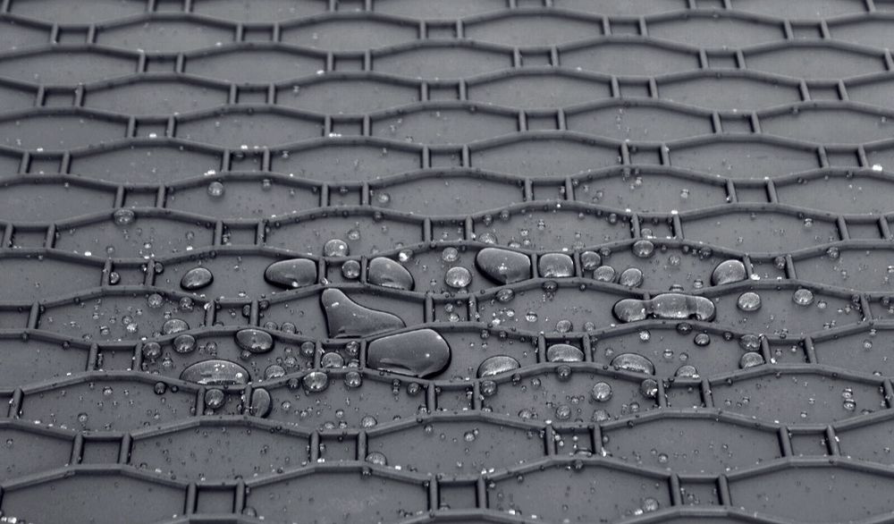 Гумові Коврики BMW в багажник  / килимки БМВ, Чехія