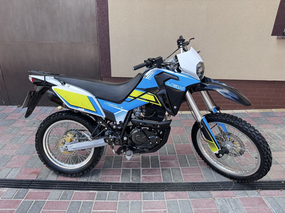 Мотоцикл Lifan kpx 250. Ліфан кпх 250.