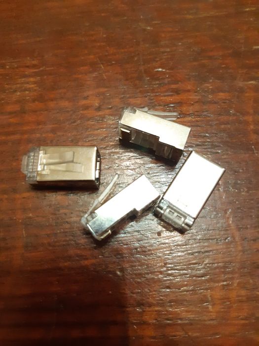 Фішки (коннектор) інтернет кабеля