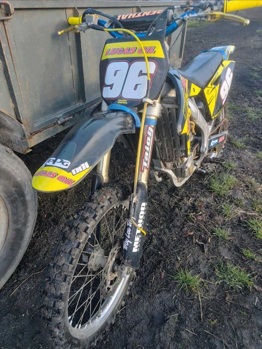 Suzuki RM-Z 250.