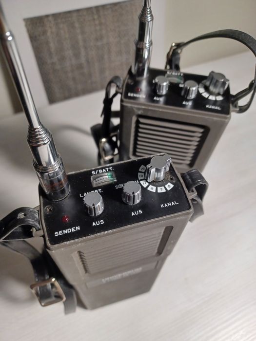 Krótkofalówki Walkie Talkie Uniwersum BSG 3285  1979 r.