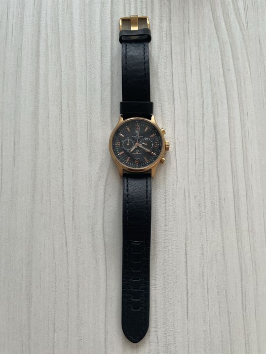 годинник Jacques Lemans