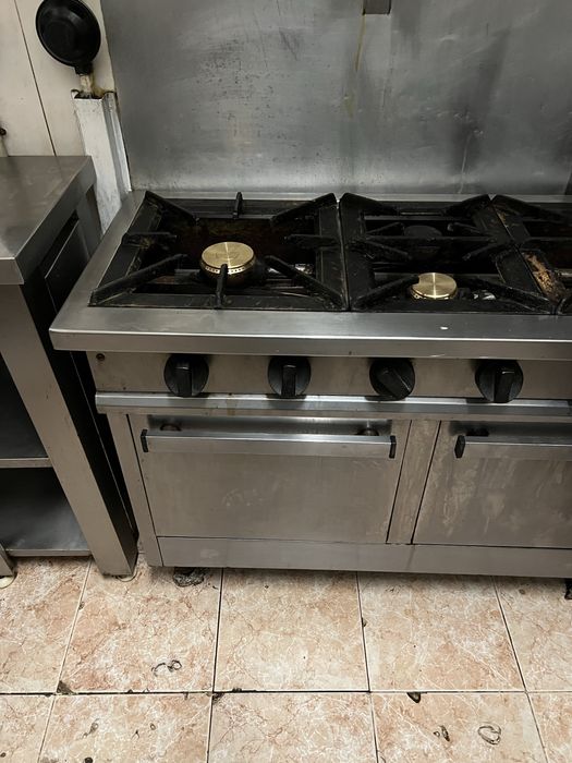 Vendo equipamento de restauração