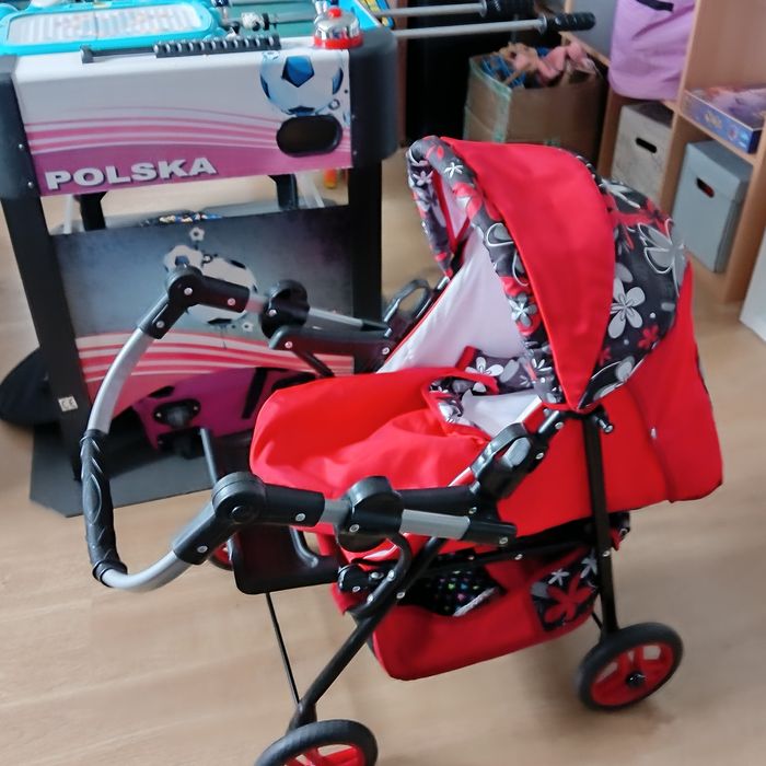 Wózek dla lalek jak prawdziwy