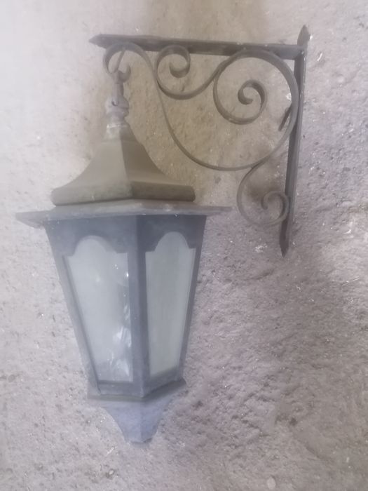 Vendo candieiro de quinta centenário para desocupar e tenho mais peças antigas