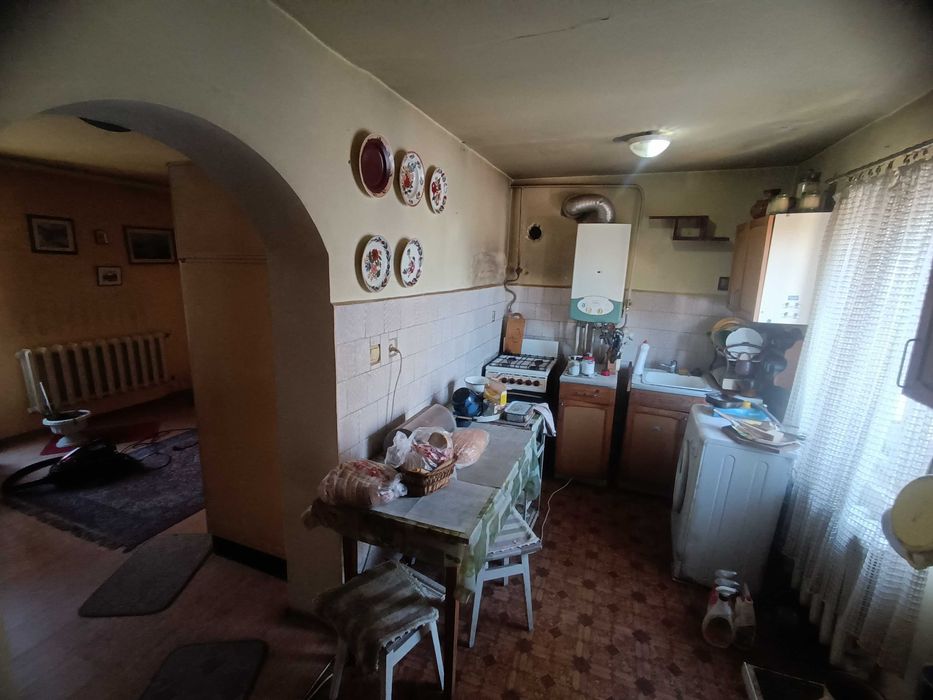 2 поверховий цегляний будинок 1990х с. Великі Береги 10 км до Берегова