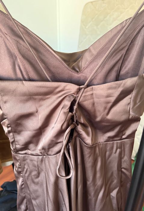 Vestido Elegante Acetinado Castanho/Café – tam M/L