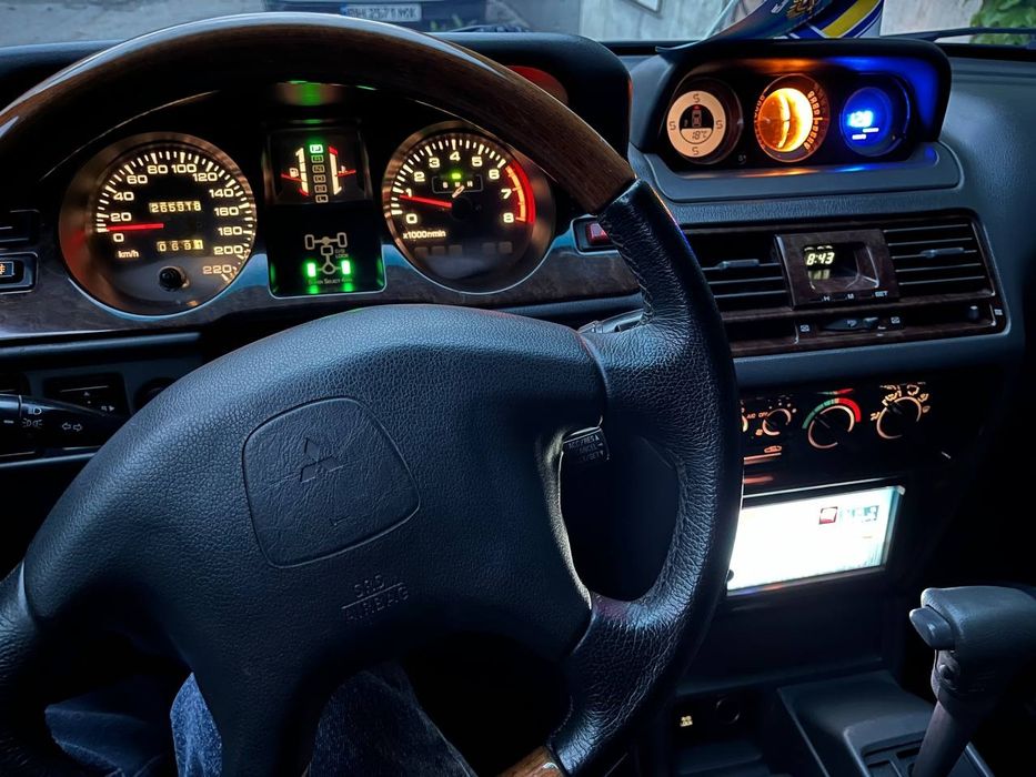Mitsubishi Montero 1997 VIN JMB0RV450WJ000168 фото оголошення 8 з 8