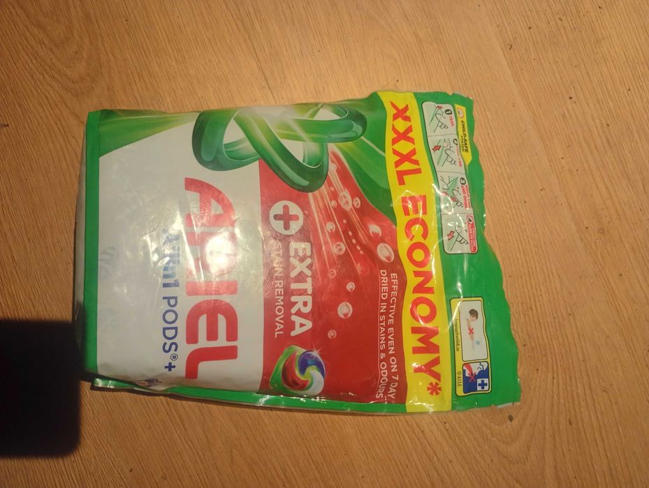 Kapsułki Do Prania Ariel XXXL ECONOMY 4szt (Cena za jedną szt.)
