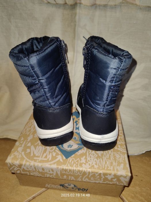 Buty zimowe 22 na zamek