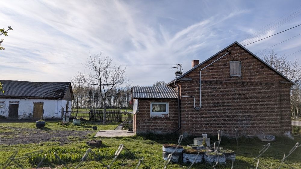 Sprzedam siedlisko, dom z gruntami rolnymi
