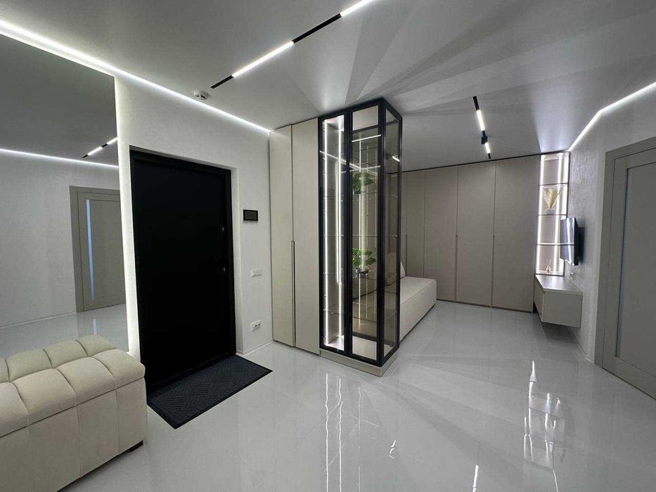 Продаж 2 к квартири в центрі міста