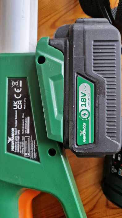 Nożyce do żywopłotu aku I elektryczne