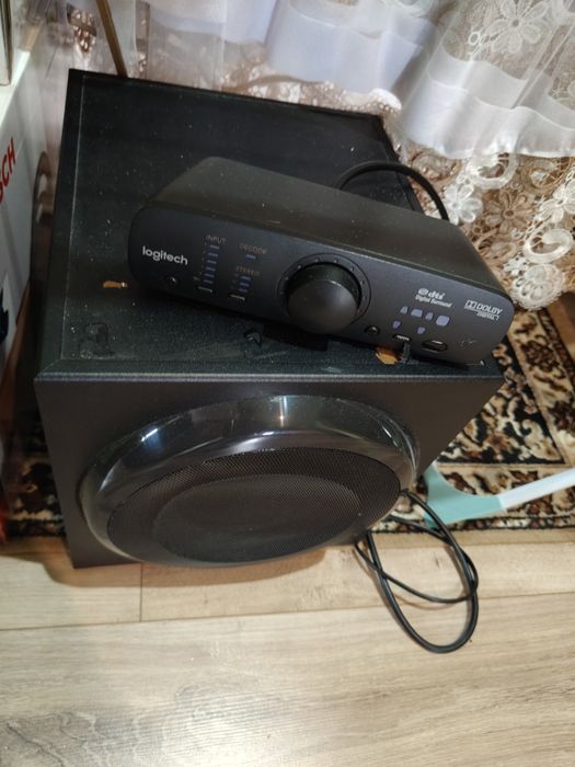 Logitech głośniki  uszkodzone