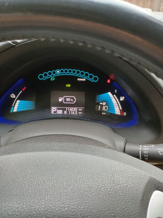Продам Nissan Leaf