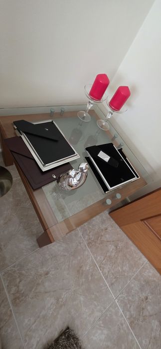Sala, Cristaleira, vitrine, móvel TV+Prateleiras, mesa de Centro e mesa de apoio