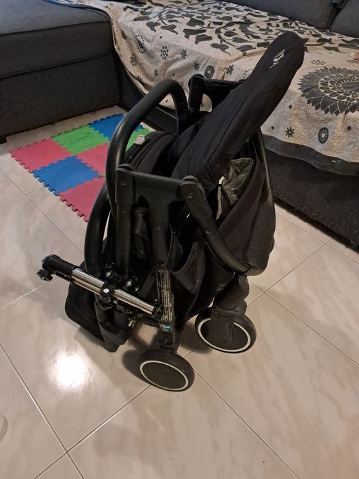 Carrinho de passeio p/ bebé como novo (3 ofertas)