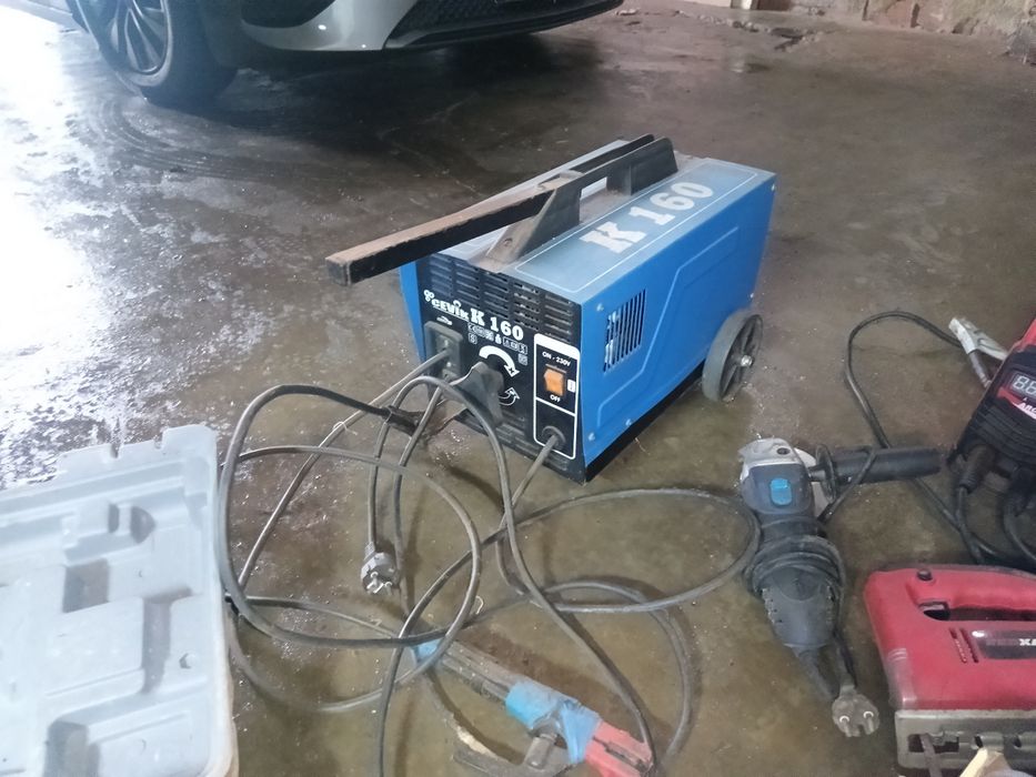 Lote  de  7 máquinas