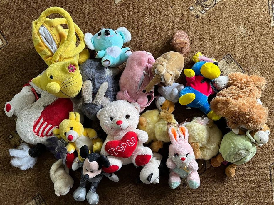 Отдам пакет игрушек