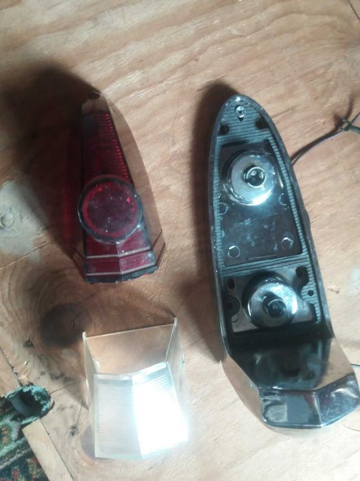 ГАЗ - 21 задній ліхтар