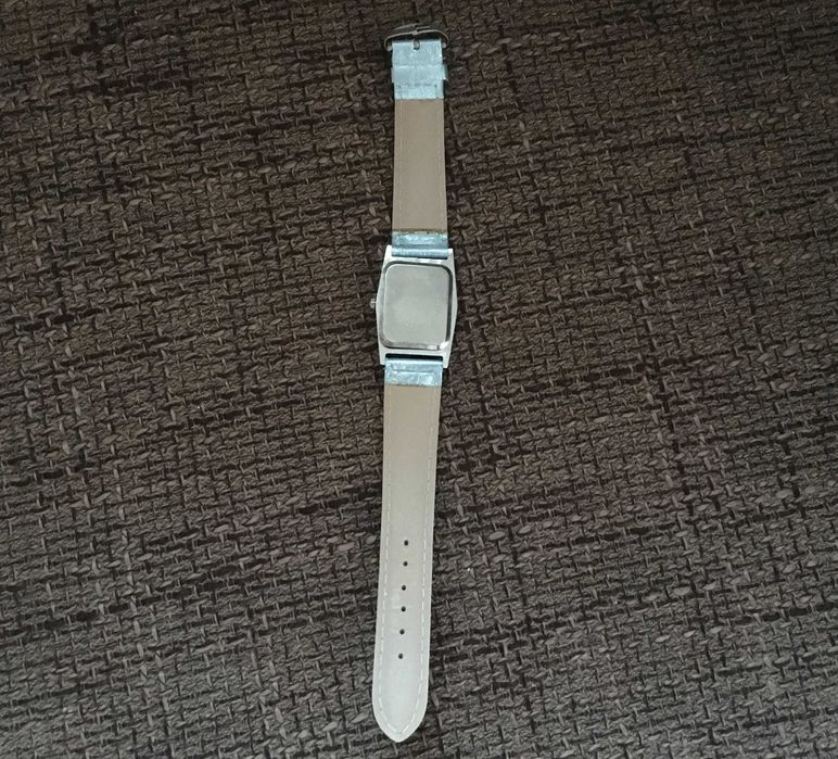 Unikatowy błękitny zegarek Littlest Pet Shop - Biedronka LPS