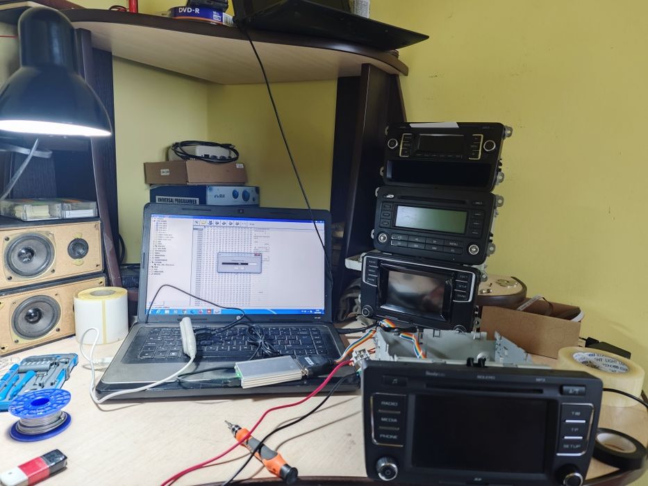 Розблокування магнітоли VW Skoda Ford Nissan Honda Jeep Renault Fiat Audi Seat Mercedes Acura Opel Dacia КОД до магнитолы Разблокировка Раскодировка