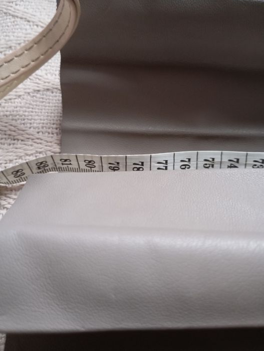 STRADIVARIUS S skórzana spódnica długa midi w kolorze taupe ekoskóra