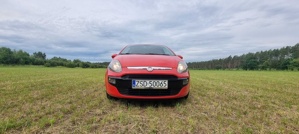 Fiat Punto 2011  rok