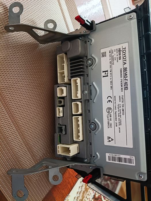 Radio samochodowe toyota C hr