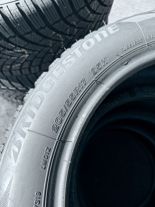 205 55 17 Bridgestone Blizzak LM001 85% 2024 Шини Зима