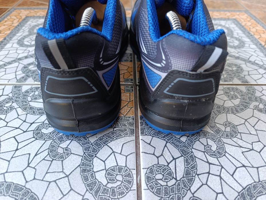 Work 42p. Чоловічі робочі кросівки.