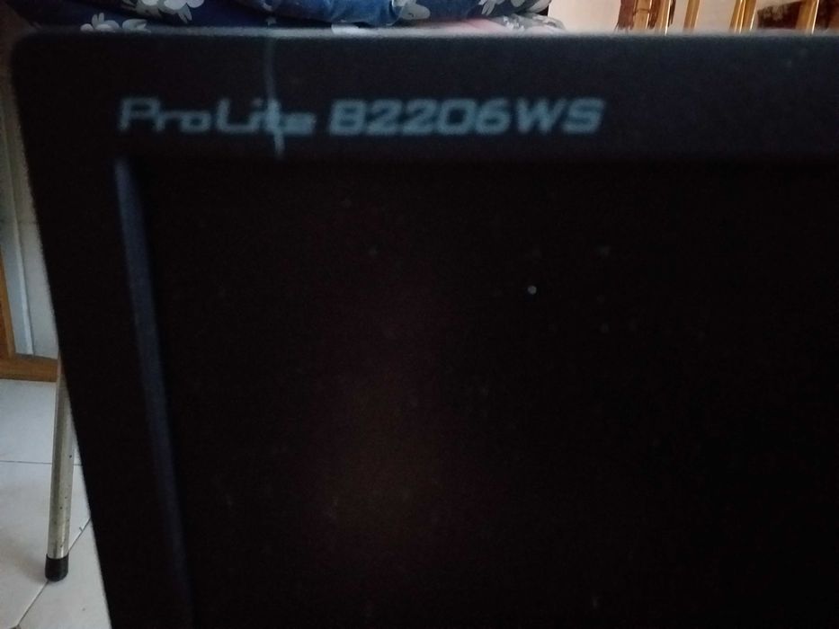 Ekran od komputera Pro Life 82206WS