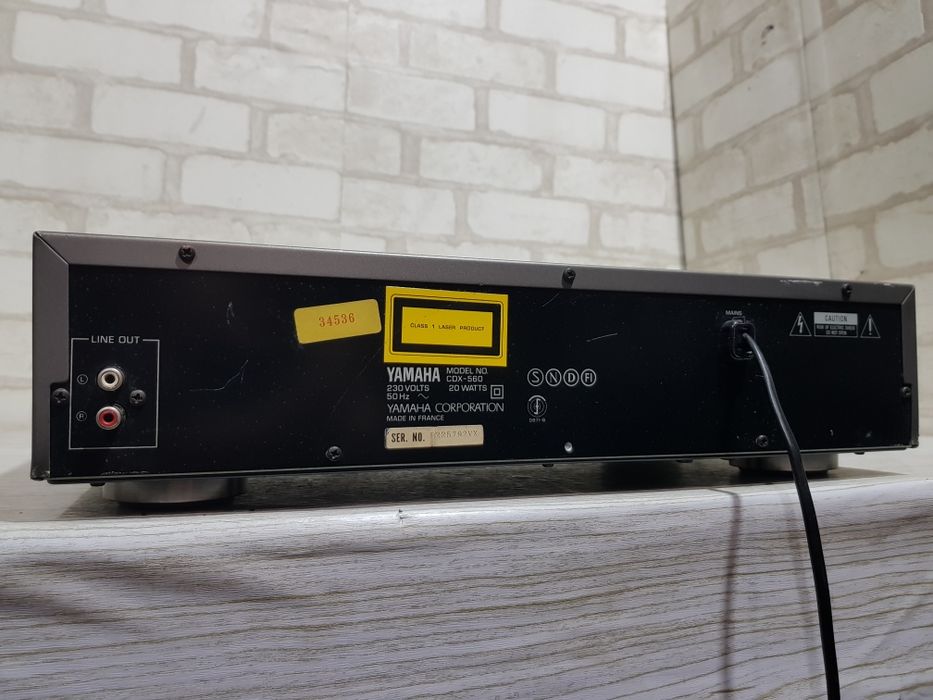 Програвач CD дисків YAMAHA CDX-560, б/у з Німеччини