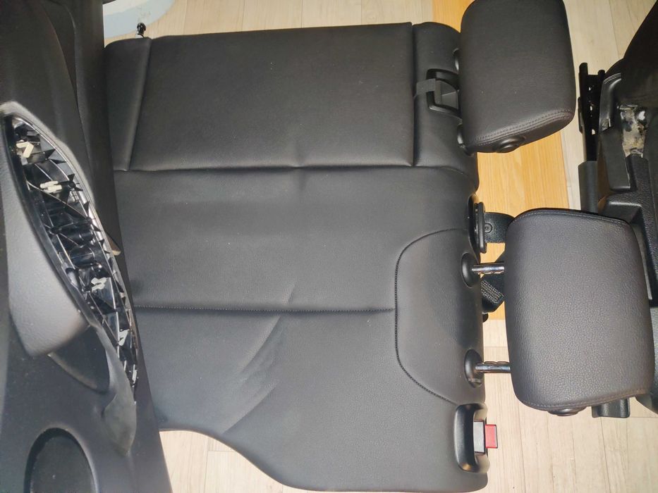 Fotele BMW F31 komplet, dobry stan - sztuczna skóra