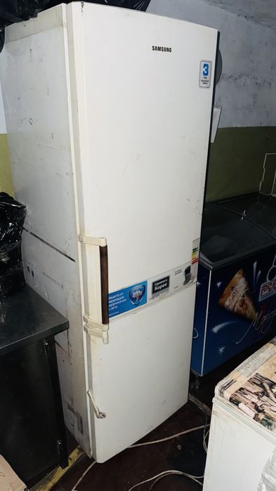 Холодильник двухкамерный нодфрост самсунг