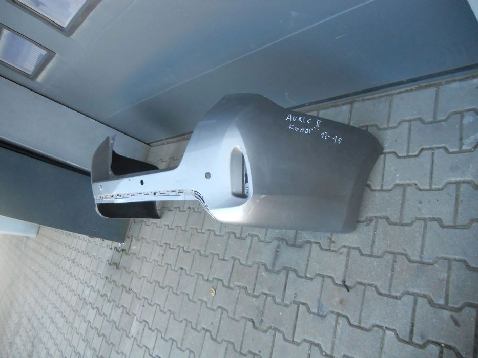 TOYOTA AURIS II 12-15 zderzak tylny kombi