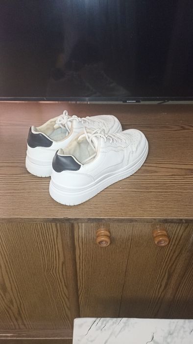 Кроссовки,кеды 38 размер+обувь в подарок