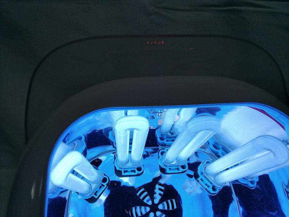 Профессиональная сушилка для ногтей.