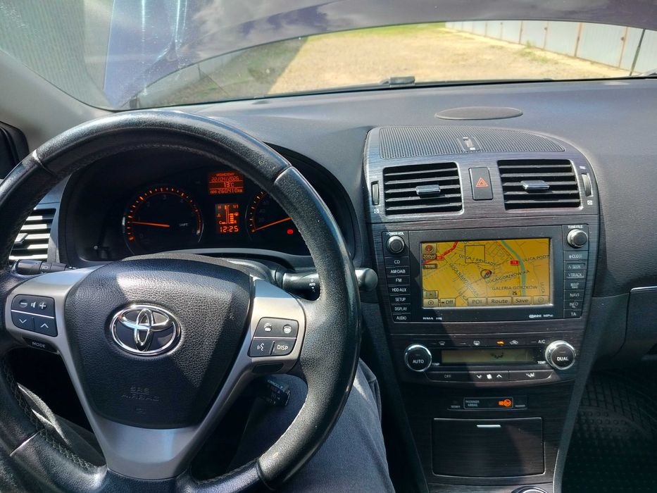 Toyota Avensis T27