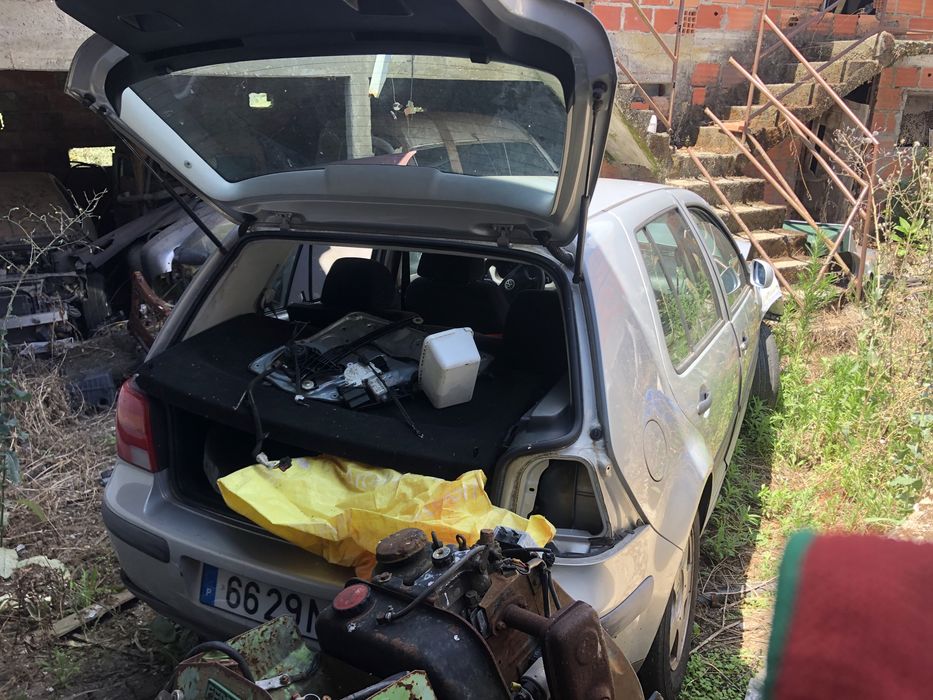 Volkswagen Golf 4 1.4 16v peças ou restauro