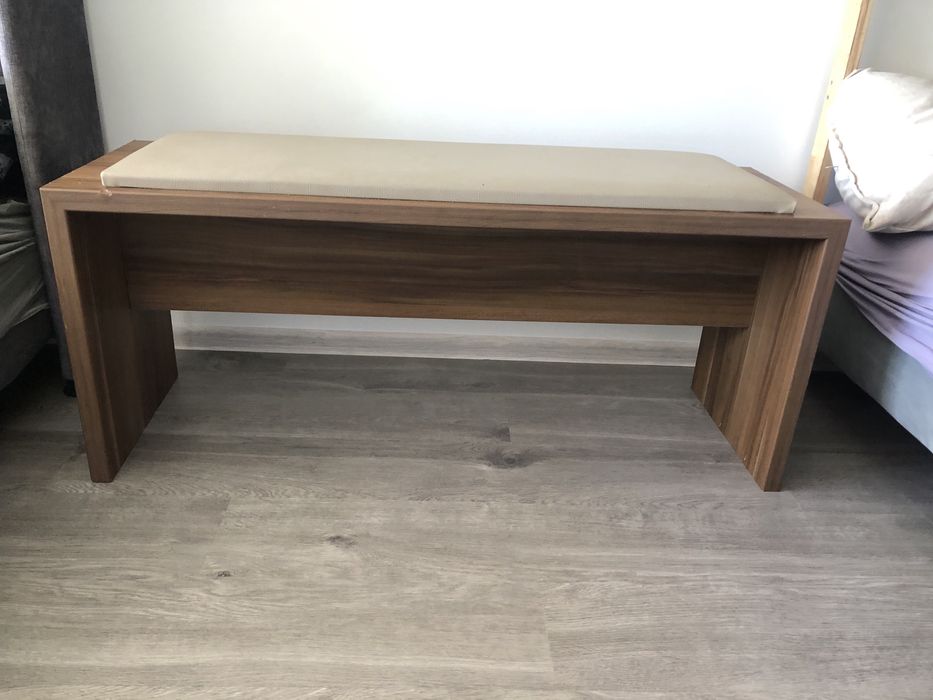 Тапчан-лавочка в прихожу