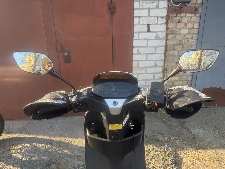 Оренда прокат якісний потужний скутер мопед шв 85 км/г. Можна без прав